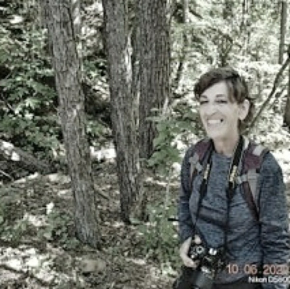 Meet your Posher, Janet - Picture 1 of 1